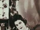 Een mevrouw in 1951.